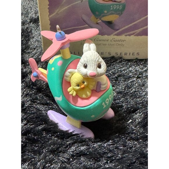 Hallmark 1995 Keepsake Ornament Here Comes Easter Bunny & Chick Helicopter - Picture 1 of 8